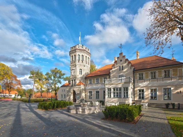 Eesti Ajaloomuuseum Maarjamäe loss